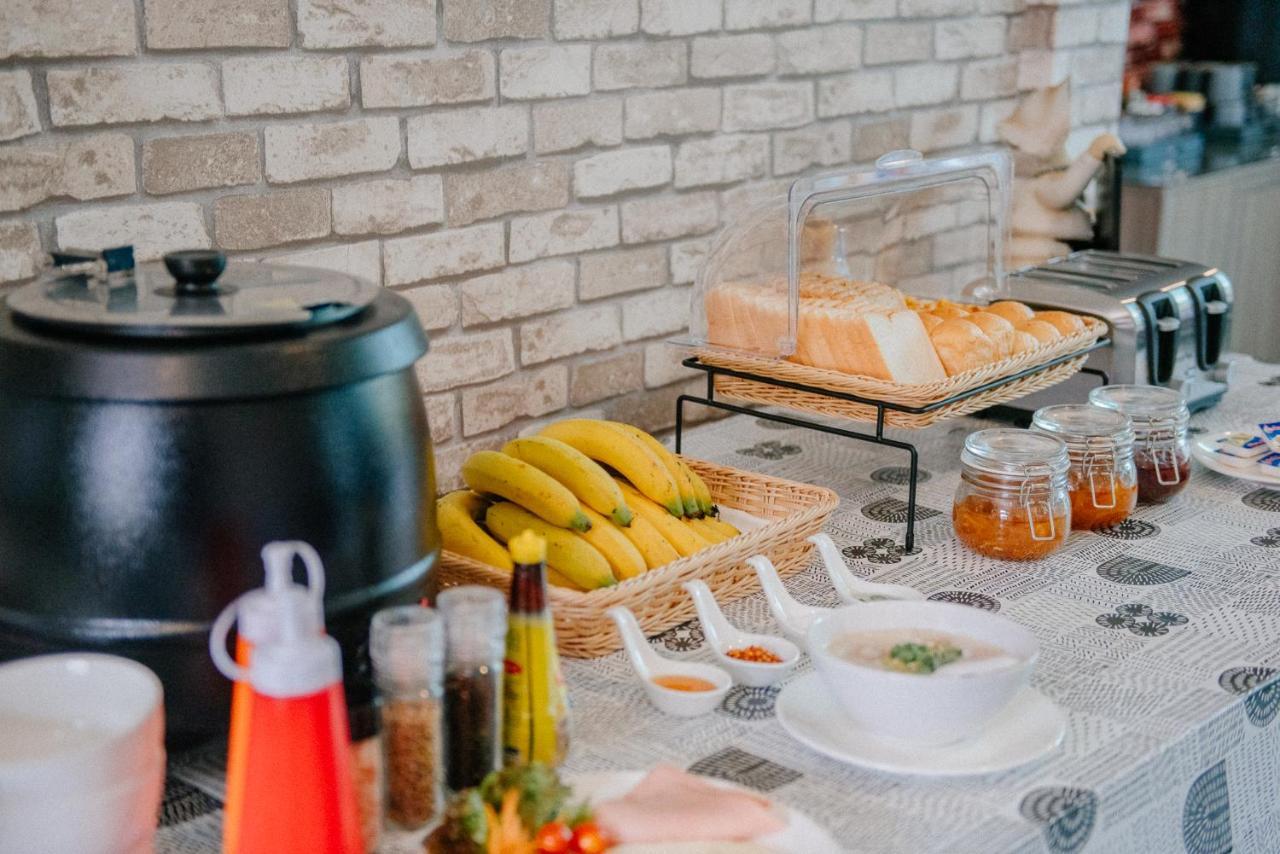 One Chumphon Hotel מראה חיצוני תמונה
