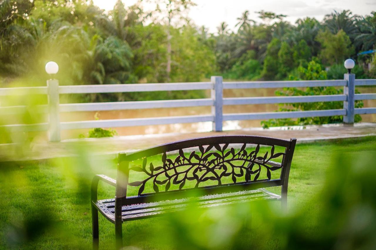 One Chumphon Hotel מראה חיצוני תמונה