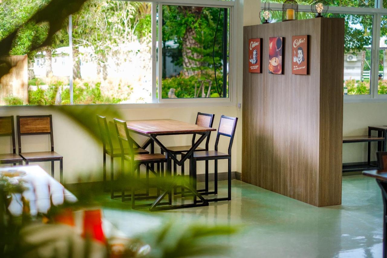 One Chumphon Hotel מראה חיצוני תמונה