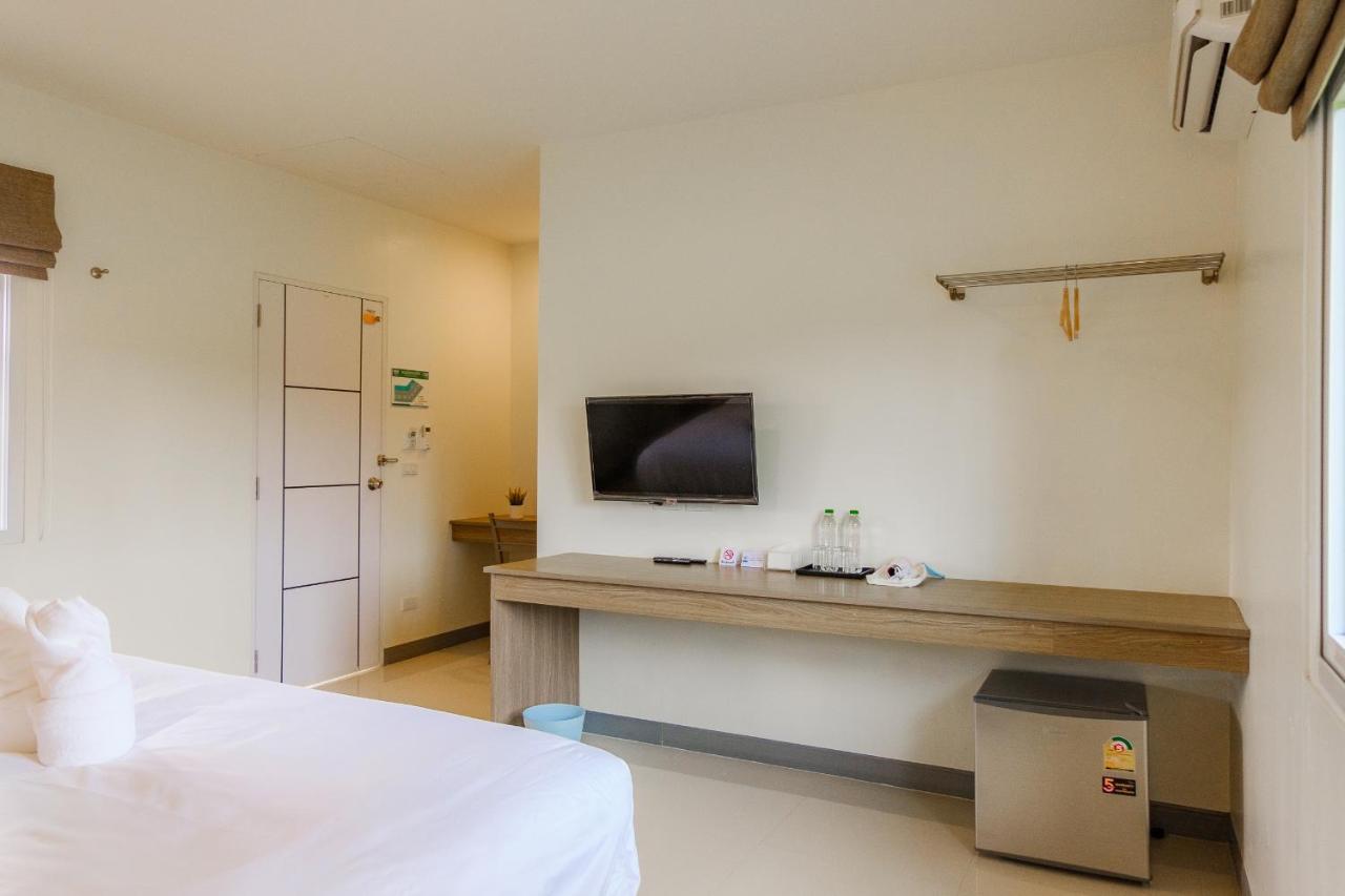 One Chumphon Hotel מראה חיצוני תמונה