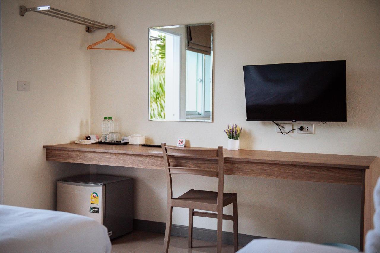 One Chumphon Hotel מראה חיצוני תמונה