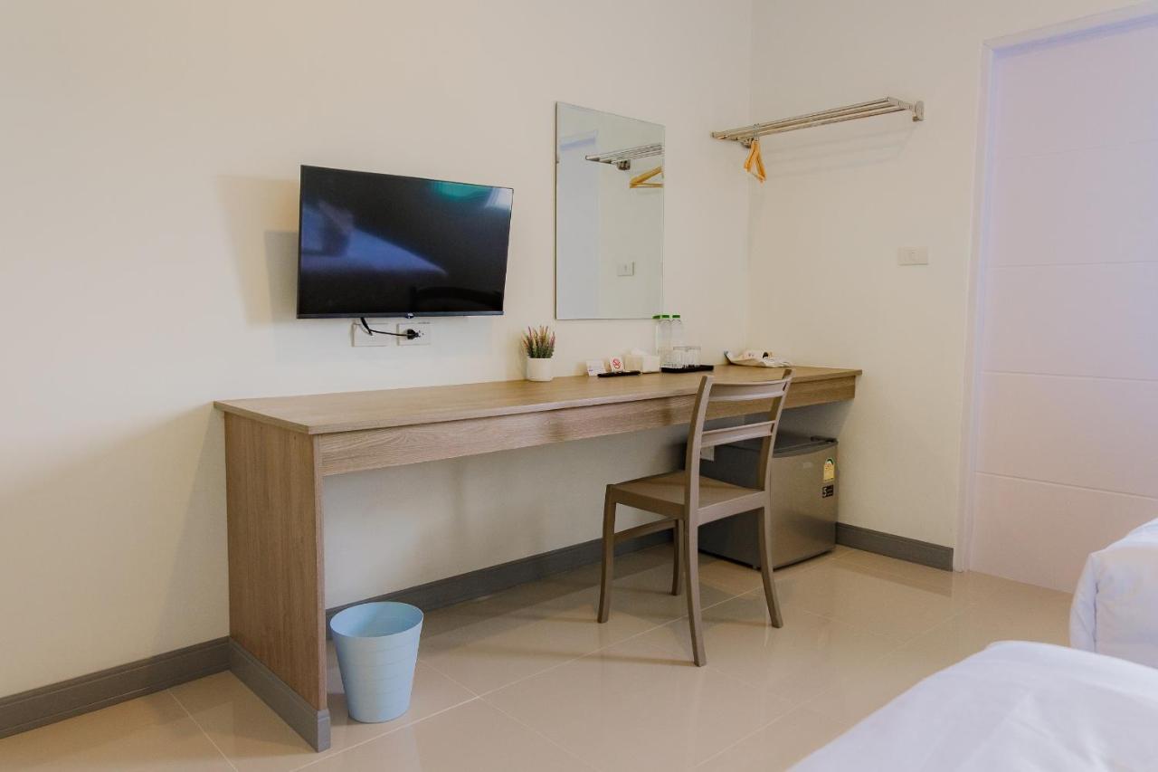 One Chumphon Hotel מראה חיצוני תמונה